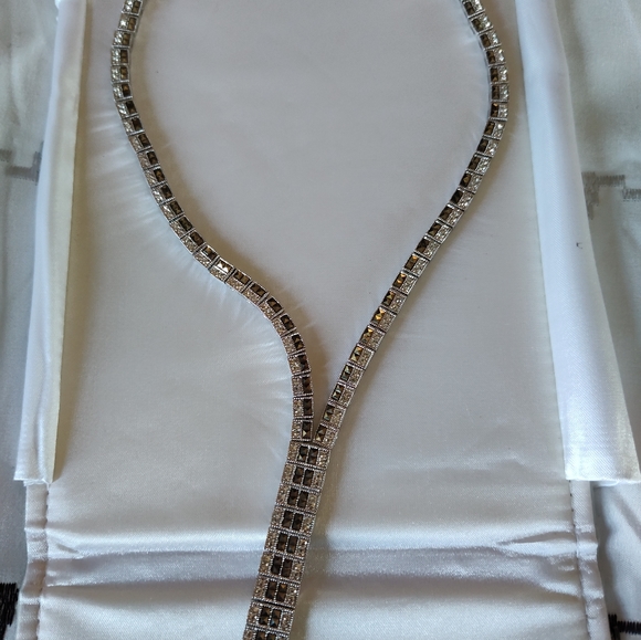 Necklace - Picture 2 of 3